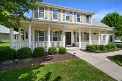 304  Woodlands Ct, Hartland, WI 53029 - Photo 1