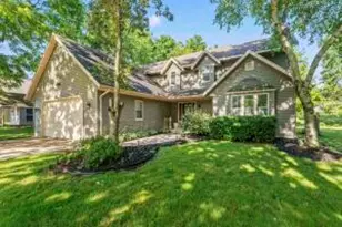 612 Sweetbriar Ln, Watertown, WI 53098 - Photo 1