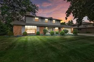 1 Shorewood Ct, Racine, WI 53402 - Photo 1