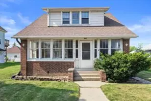 710 Montana Ave, South Milwaukee, WI 53172 - Photo 1