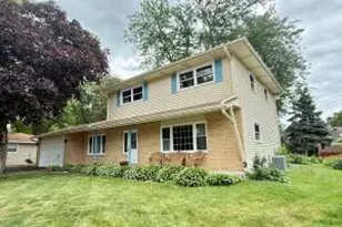 607 Poppy St, Oconomowoc, WI 53066 - Photo 1