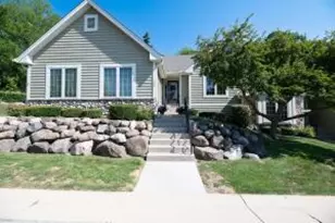 208 Endfield Cir, Waukesha, WI 53186 - Photo 1