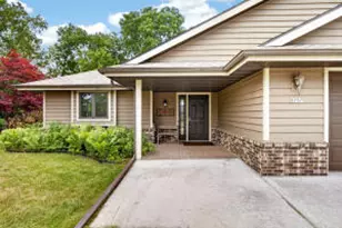 2737 Windepoint Ct, Sheboygan, WI 53083 - Photo 1
