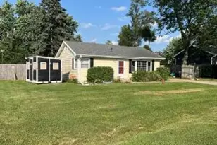 780 N Glenwood Dr, Silver Lake, WI 53170 - Photo 1
