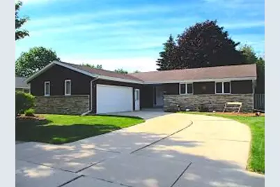 2211  Camelot Blvd, Sheboygan, WI 53081 - Photo 1