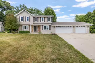 451 Crossroad Ct, Grafton, WI 53024 - Photo 1