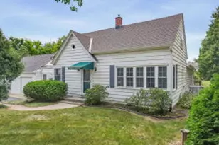 11911 N Wauwatosa Rd, Mequon, WI 53097 - Photo 1