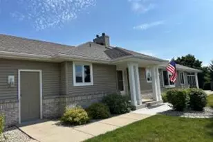 W173N7930 Bluejay Ct, Menomonee Falls, WI 53051 - Photo 1