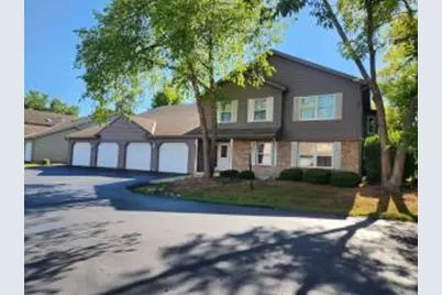 943  Crestwood Dr, Burlington, WI 53105 - Photo 1