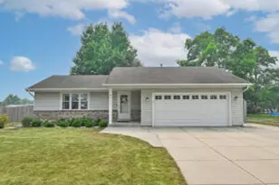 4177 W Amberidge Dr, Franklin, WI 53132 - Photo 1