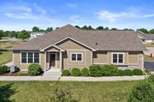 16791 W Wynfield Ct, New Berlin, WI 53151 - Photo 1