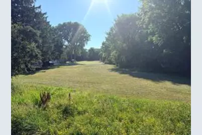 7577 S North Cape Rd, Franklin, WI 53132 - Photo 1