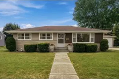 809  New York Ave, Oostburg, WI 53070 - Photo 1