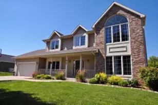 412 E Grant St, Elkhorn, WI 53121 - Photo 1