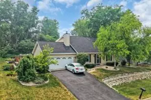 609 Lewis St, Burlington, WI 53105 - Photo 1