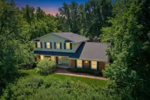 W264S7300 Kings Peak Ct, Vernon, WI 53189 - Photo 1