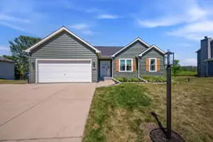 W1066 Audubon Park Dr, Ixonia, WI 53036 - Photo 1