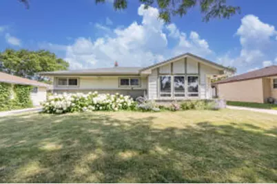 2940 E Wanda Ave, Cudahy, WI 53110 - Photo 1