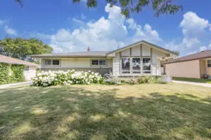 2940 E Wanda Ave, Cudahy, WI 53110 - Photo 1