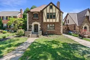 5072 N Larkin St, Whitefish Bay, WI 53217 - Photo 1