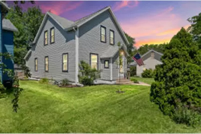 1218  16th St, La Crosse, WI 54601 - Photo 1