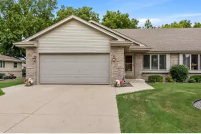 626 W Prospect St, Hartford, WI 53027 - Photo 1