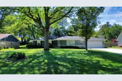 521  Alta Loma Dr, Thiensville, WI 53092 - Photo 1