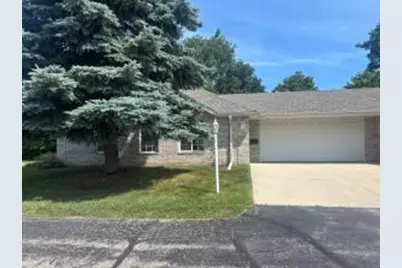 622 E Market St, Elkhorn, WI 53121 - Photo 1