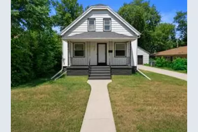 4726 W Eggert Pl, Milwaukee, WI 53218 - Photo 1