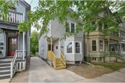 1711 N Astor St, Milwaukee, WI 53202 - Photo 1