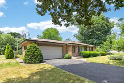3915  Brook Ln, Brookfield, WI 53005 - Photo 1