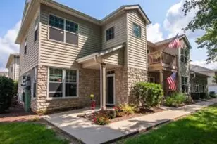 n16w26443 Meadowgrass Cir, Pewaukee, WI 53072 - Photo 1