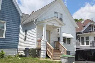 1555 S 15th Pl, Milwaukee, WI 53204 - Photo 1