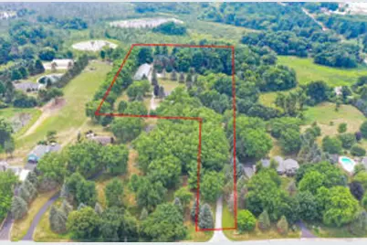 N79W34857  Petersen Rd, Oconomowoc, WI 53066 - Photo 1