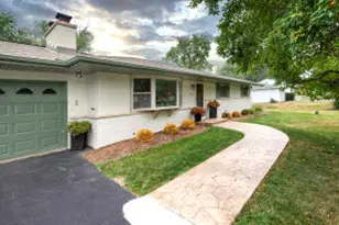 2545 Brookside Ln, Brookfield, WI 53005 - Photo 1
