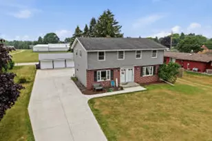 811 Dreifuerst Rd, Plymouth, WI 53073 - Photo 1