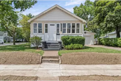 1324  16th St, La Crosse, WI 54601 - Photo 1
