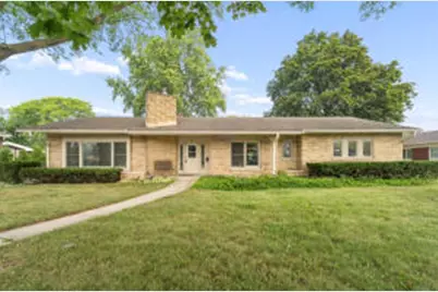 575  Ledgeview Blvd, Fond du Lac, WI 54935 - Photo 1