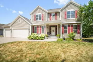 3288 W Yorkshire Cir, Franklin, WI 53132 - Photo 1