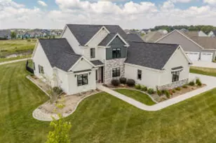 35105 Castle Rock Dr, Summit, WI 53066 - Photo 1