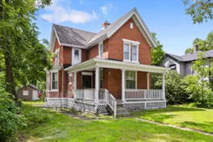 1016 8th St, La Crosse, WI 54601 - Photo 1