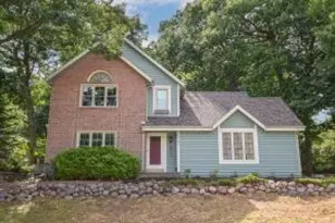 2902 Berkshire Dr, Waukesha, WI 53188 - Photo 1