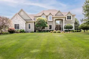N16W29803 Brookstone Cir, Delafield, WI 53072 - Photo 1