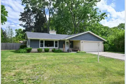 4520  Garden Dr, Racine, WI 53403 - Photo 1