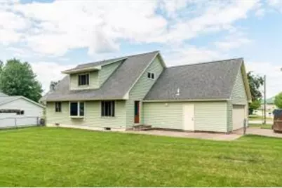 1430  Willow St, La Crescent, MN 55947 - Photo 1