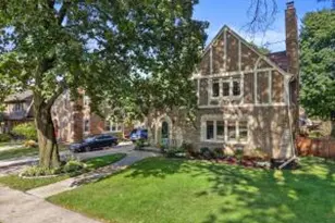4914 N Woodburn St, Whitefish Bay, WI 53217 - Photo 1