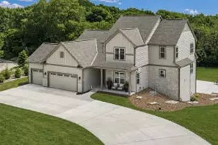 5932 S Quarry Pk Ct, New Berlin, WI 53146 - Photo 1