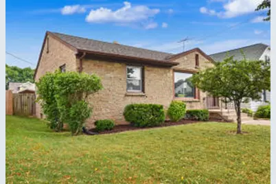 1726  Grams Ct, Sheboygan, WI 53081 - Photo 1