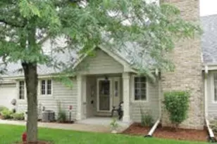 N21W24178 Dorchester Dr, Pewaukee, WI 53072 - Photo 1