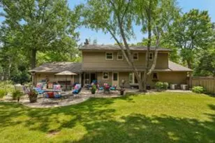 N93W5780 Dorchester Dr, Cedarburg, WI 53012 - Photo 1